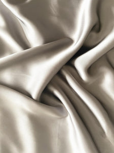 100% Mulberry Silk Pillowcase in Gold - Byeditstudio