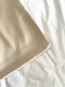 100% Mulberry Silk Pillowcase in Gold - Byeditstudio